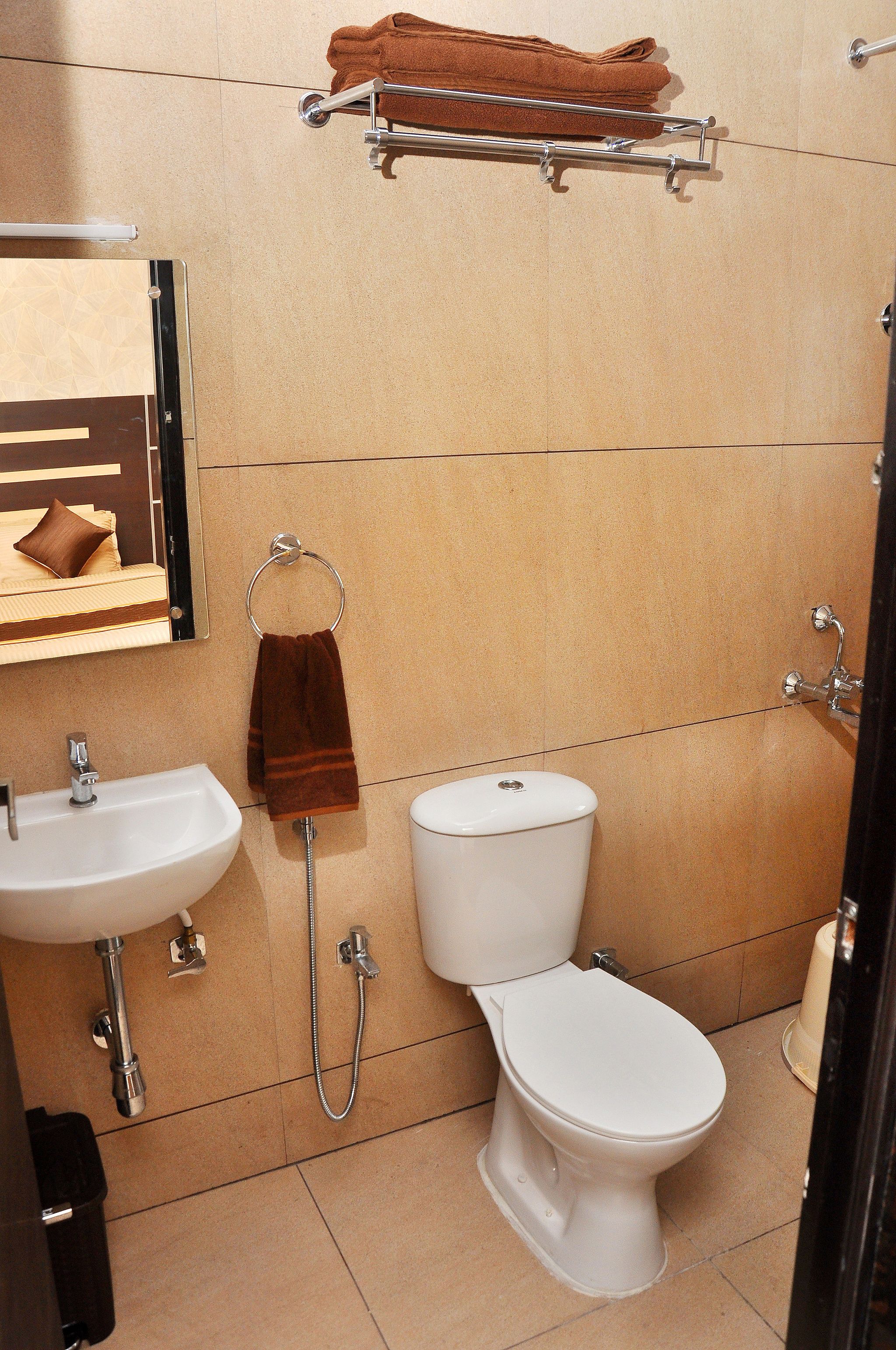 Harikrishna Park Deluxe Room 3