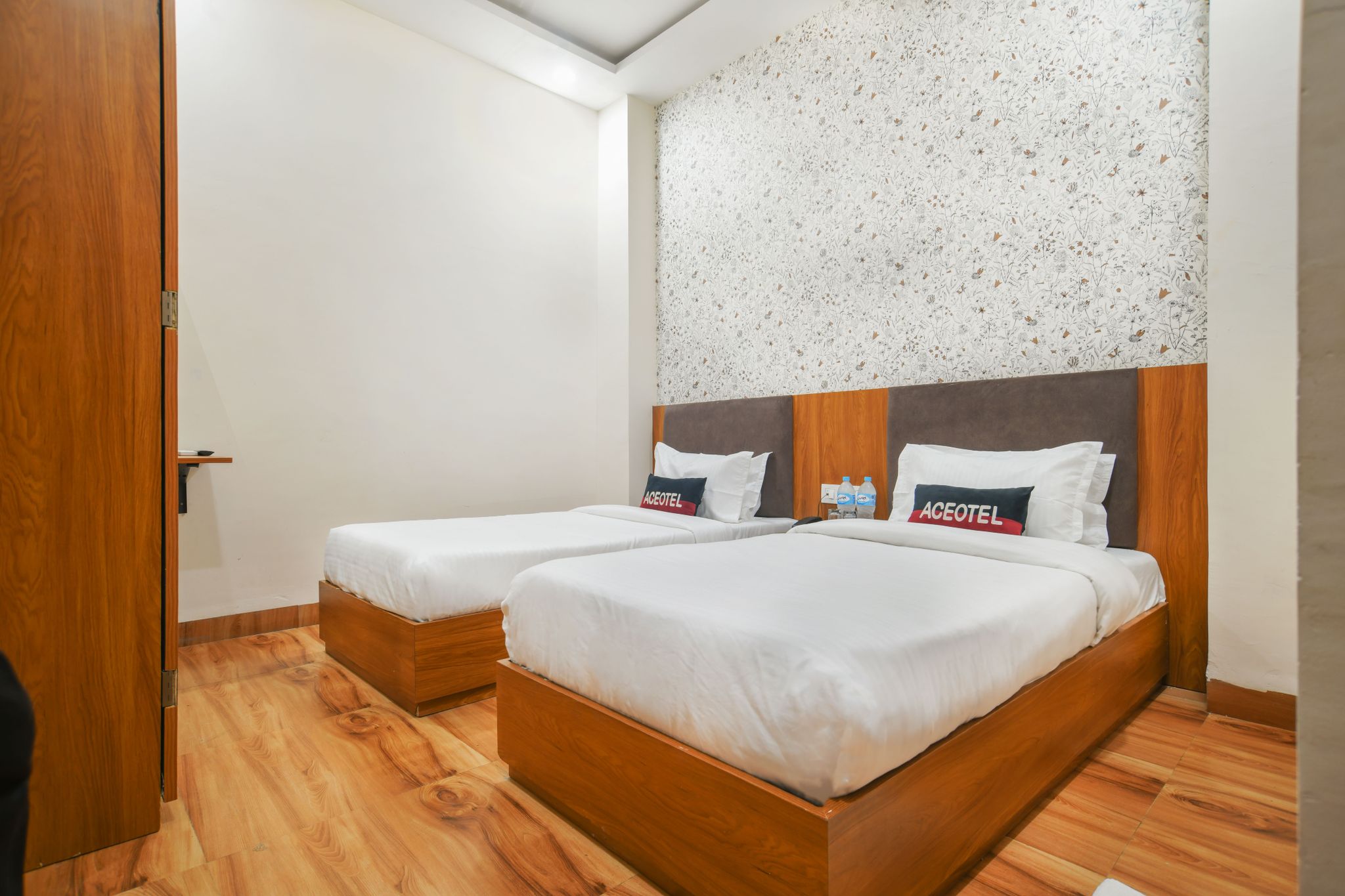 Aceotel Inn, Vijay Nagar Ace Deluxe With Twin Bed 3