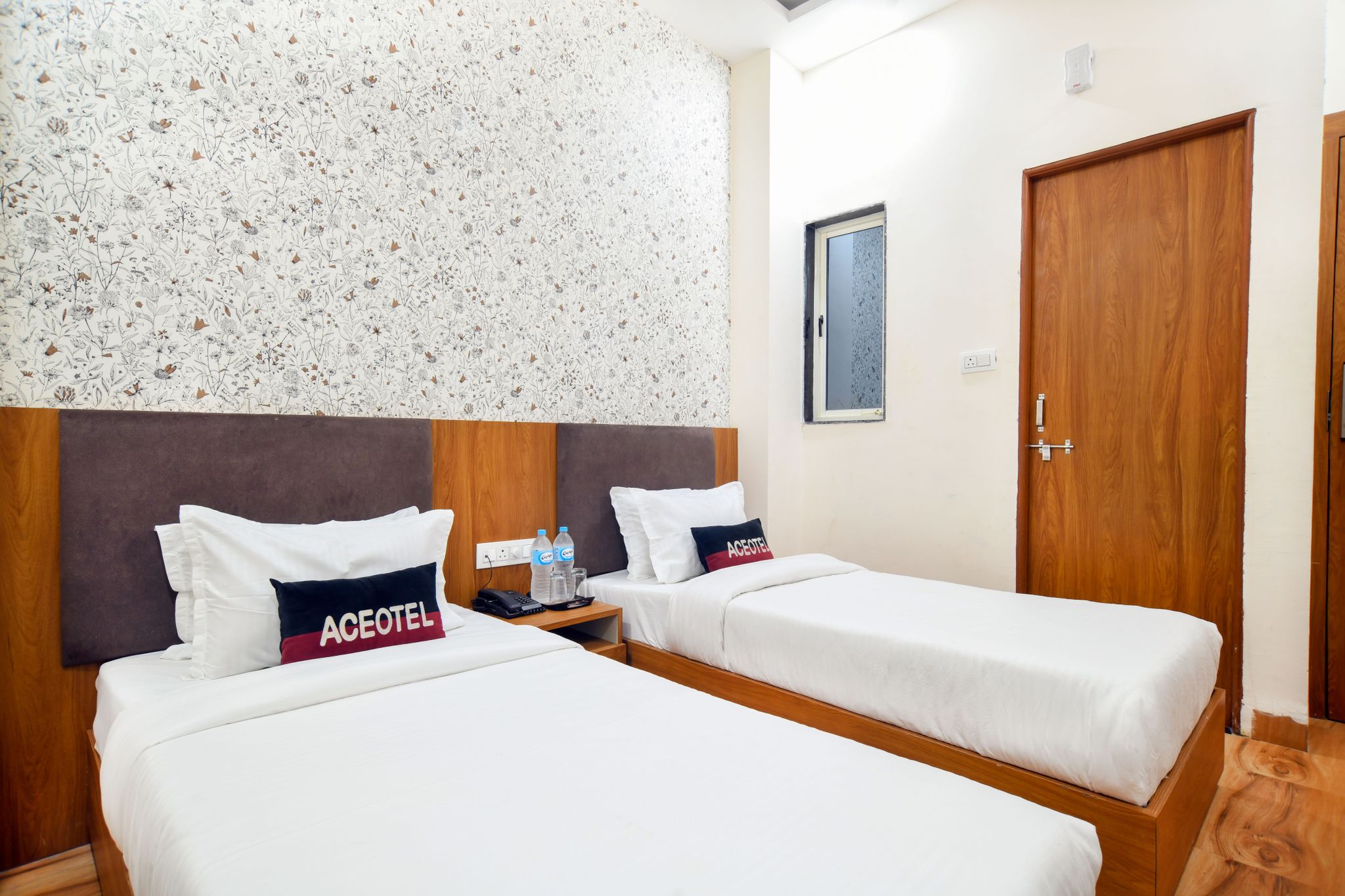 Aceotel Inn, Vijay Nagar Ace Deluxe With Twin Bed 2