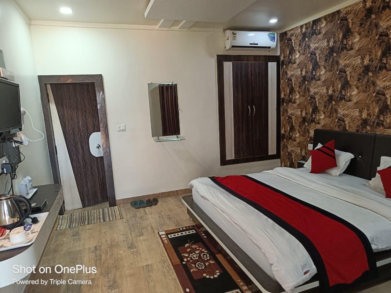 KINGFISHER RESORT Deluxe Room