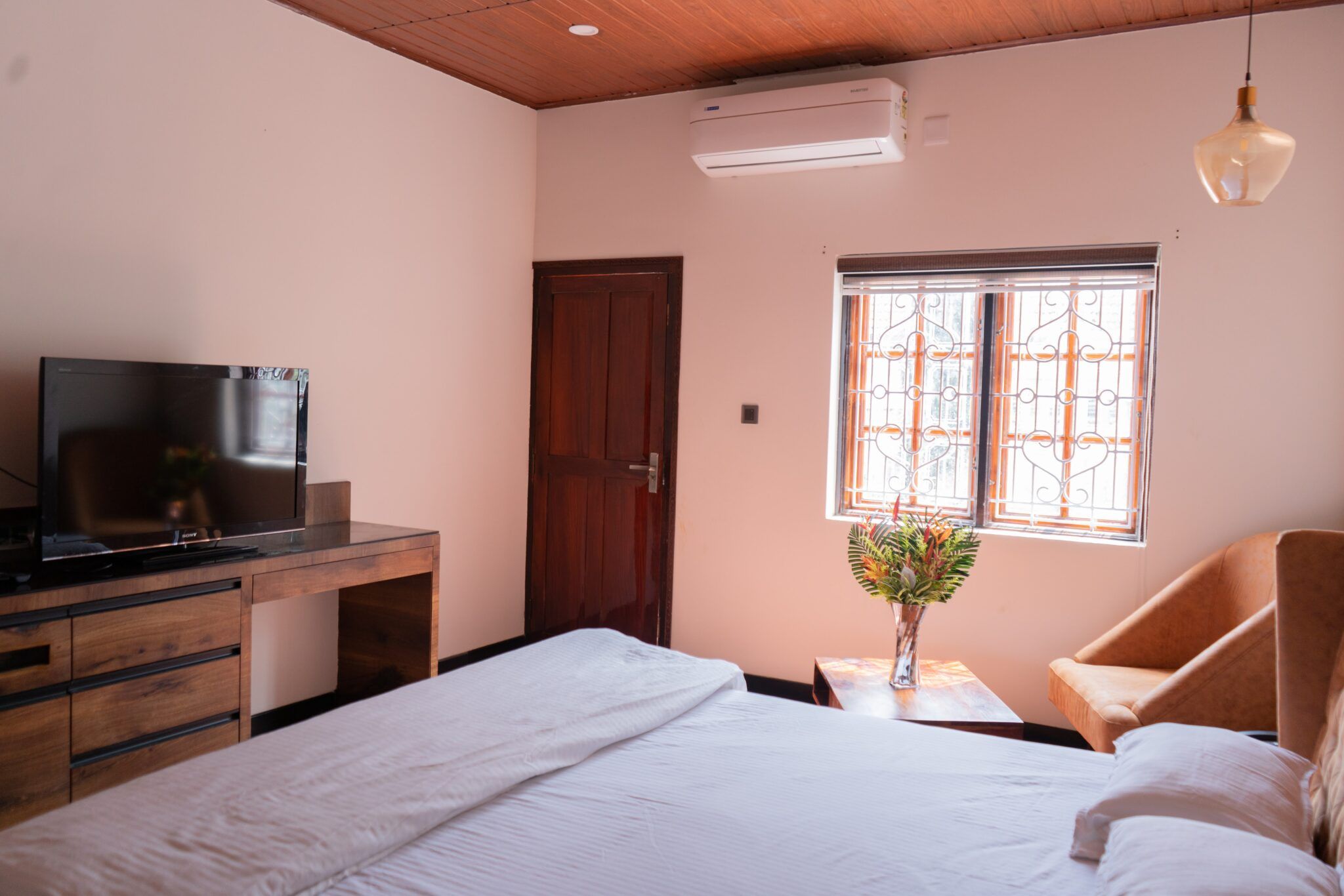 Tinton Adventure Resort Deluxe Room 3