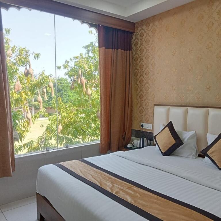 Deora Resort & Hotel Deluxe Room 3