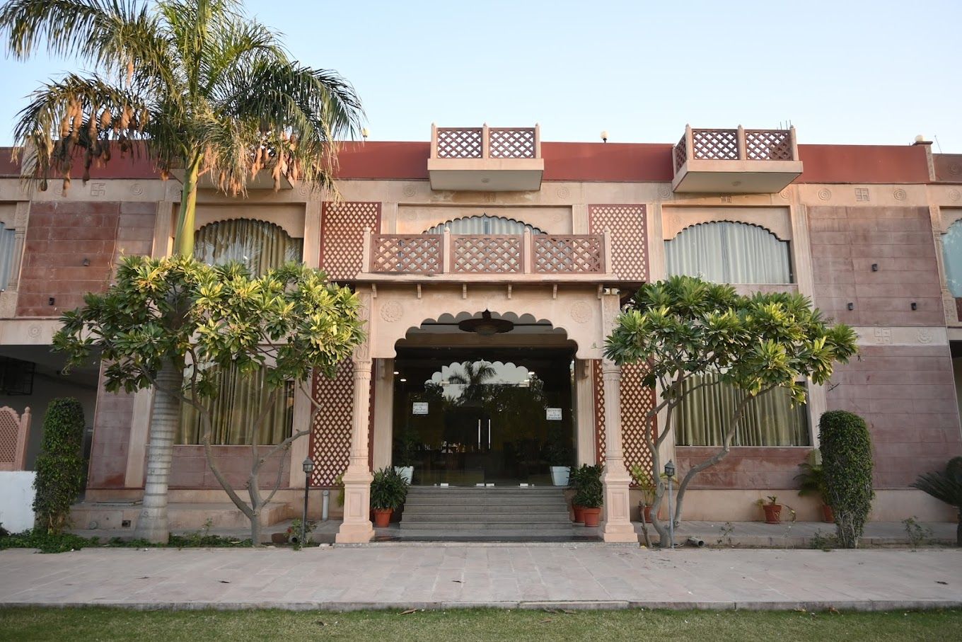 Deora Resort & Hotel