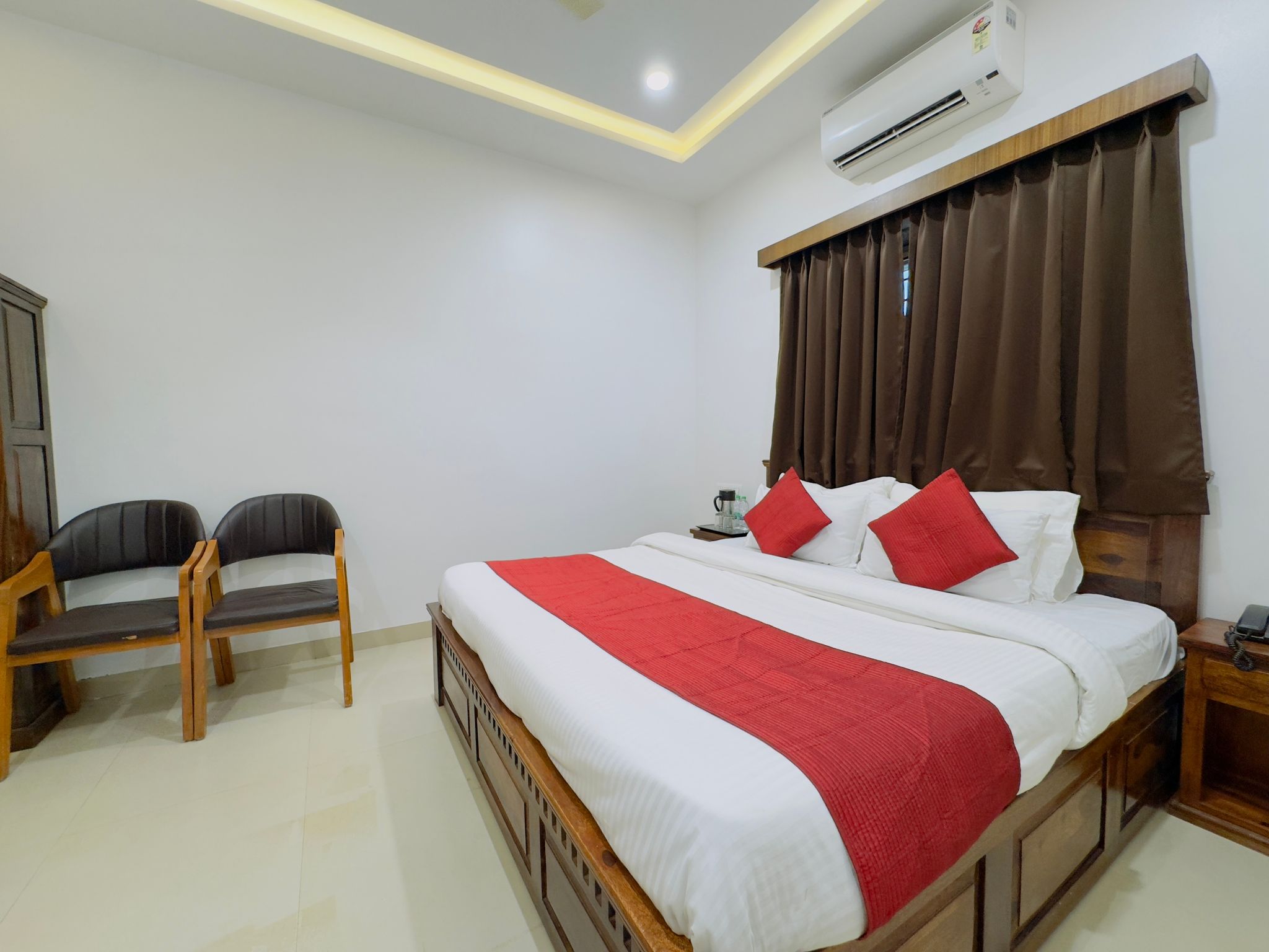 Hotel Jyotirlinga Deluxe Room 4