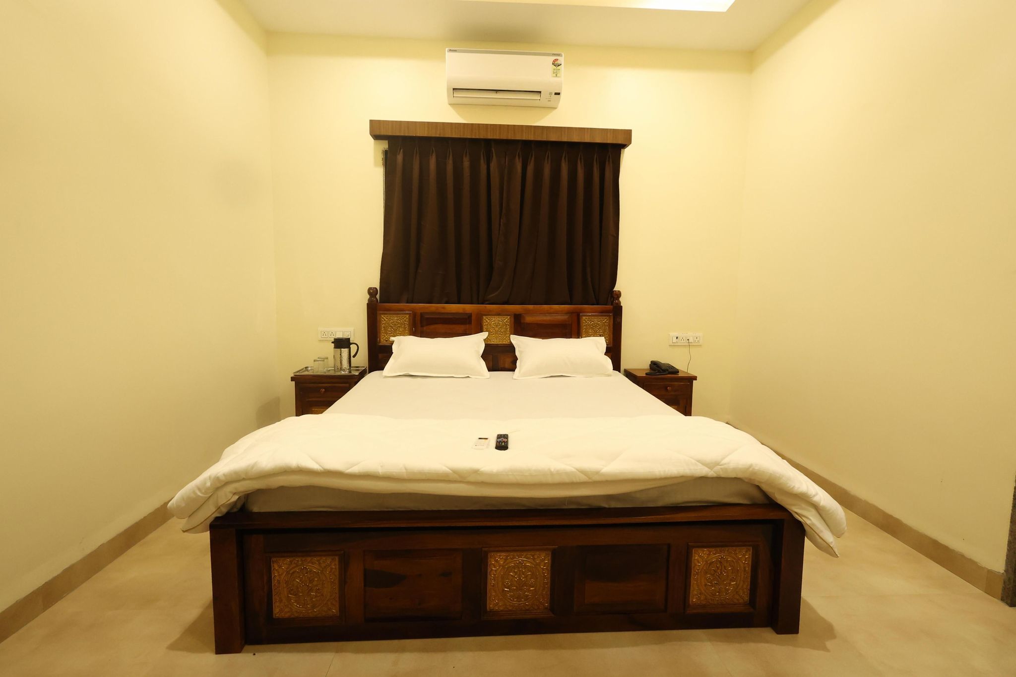 Hotel Jyotirlinga Deluxe Room 2