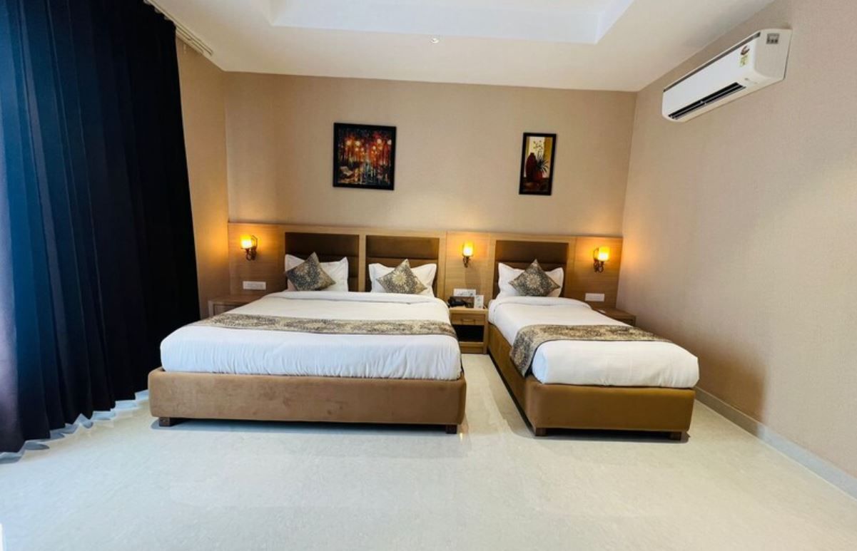 Deluxe Triple Room
