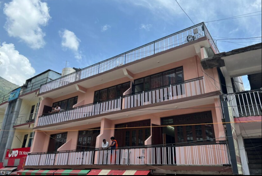 AAKARSH GUEST HOUSE AND RESTAURENT