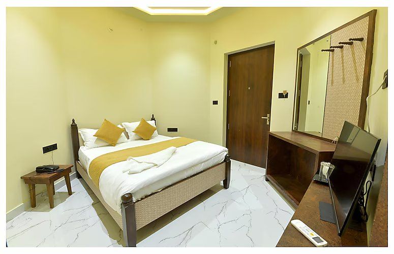 Yashvrinda DELUXE ROOM