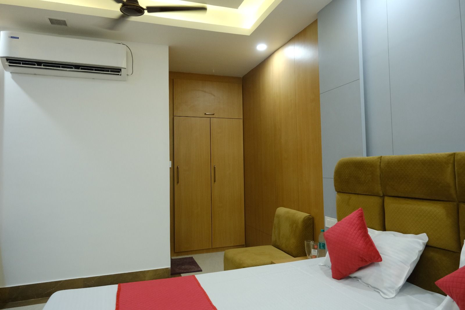 Hotel Golden Continental Standard Room 6