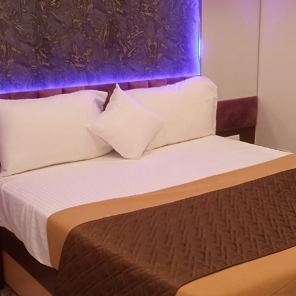 Hotel Shaswat Inn Deluxe AC 6