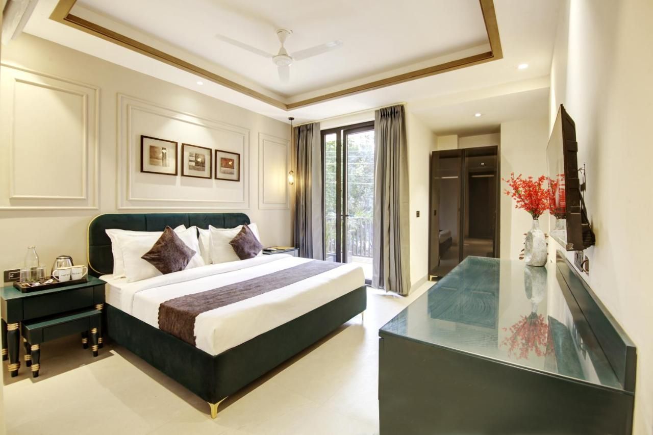 Deluxe Room with Balcony - GYM access