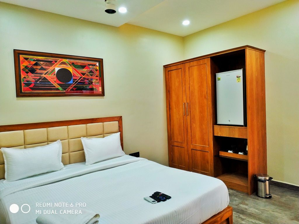 Bharti Villa Club and Resort Executive Deluxe Room 4