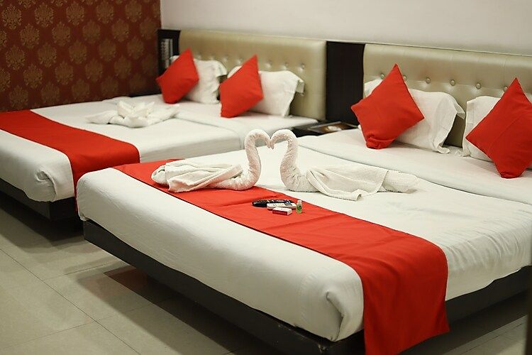 Hotel Manaal  Family Suite Room