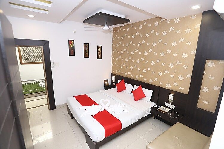 Hotel Manaal  Superior Room 2