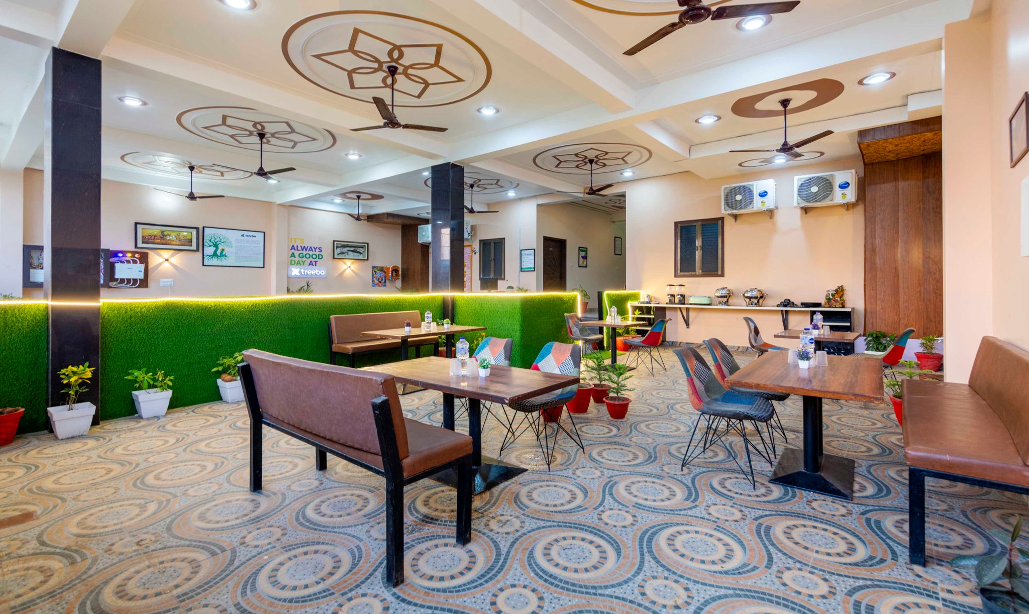 Food & Dining