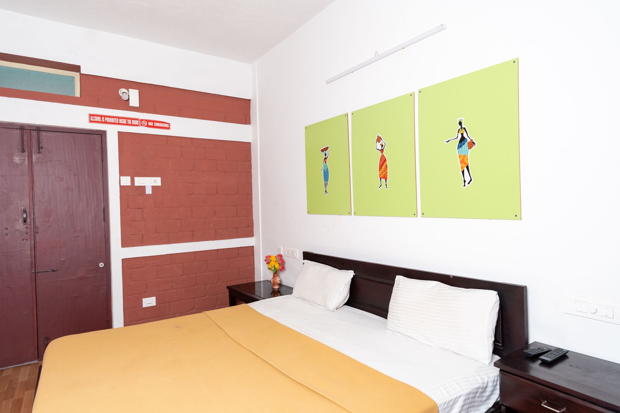  Deep Woods Stay Standard King or Twin - Non AC 2