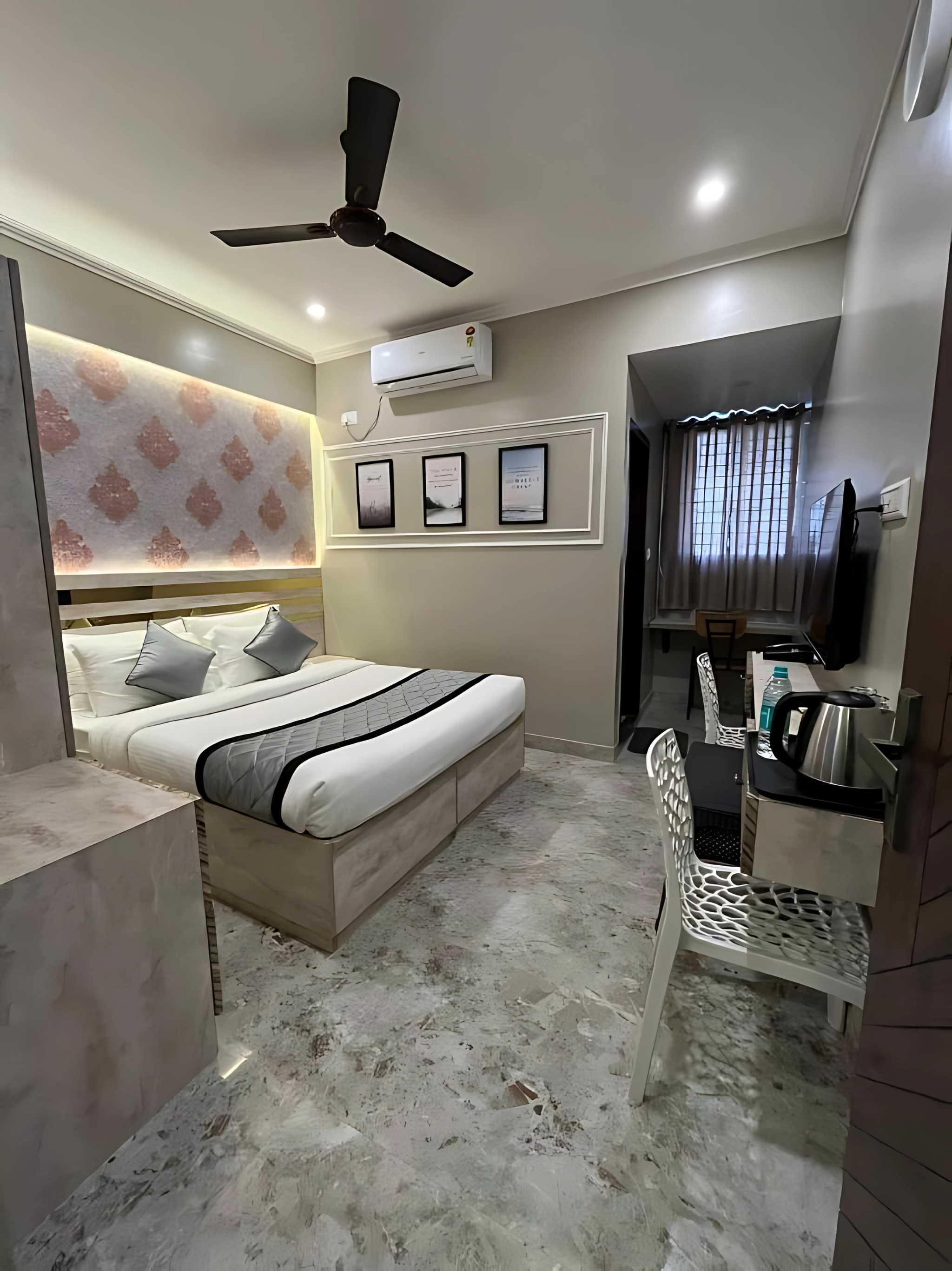 LG Signature Suites Kalyan Nagar Standard Double Room 5