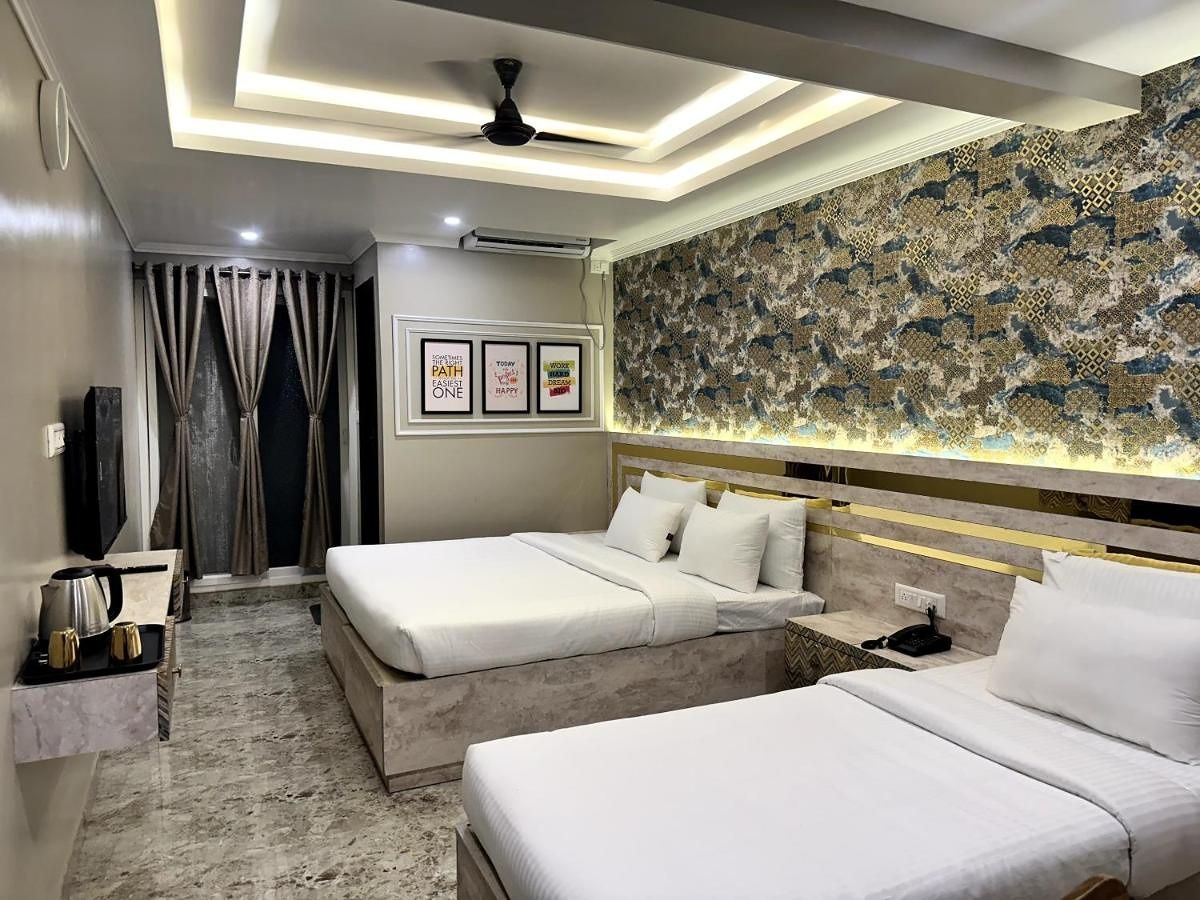 Superior King Triple Room With Balcony