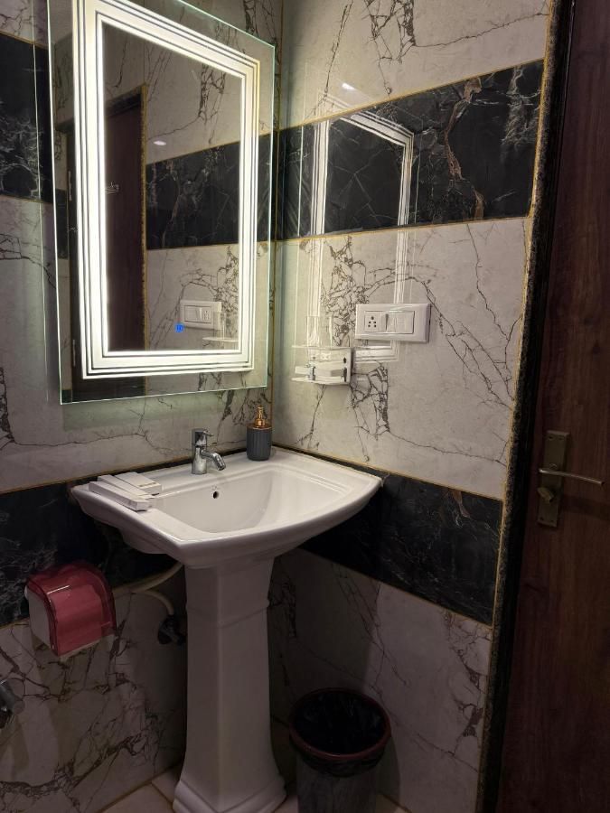 LG Signature Suites Kalyan Nagar Standard Double Room 9