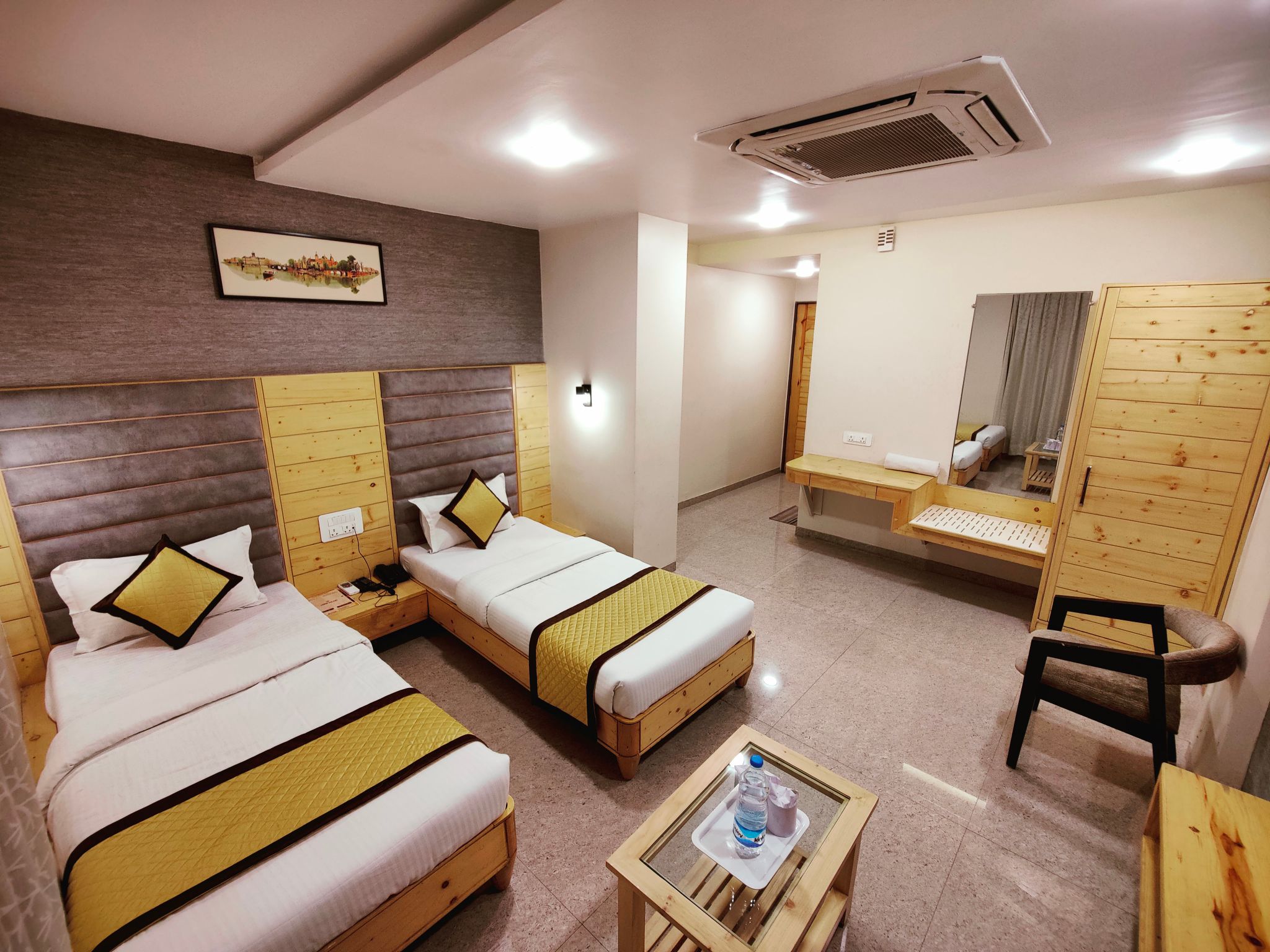 HOTEL DARSHAN INN Deluxe AC Room 6