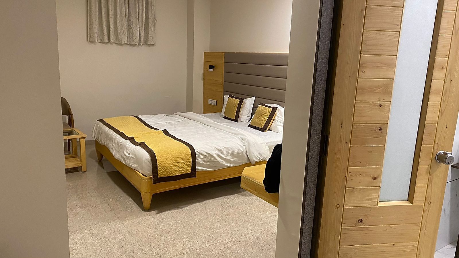 HOTEL DARSHAN INN Deluxe AC Room 5