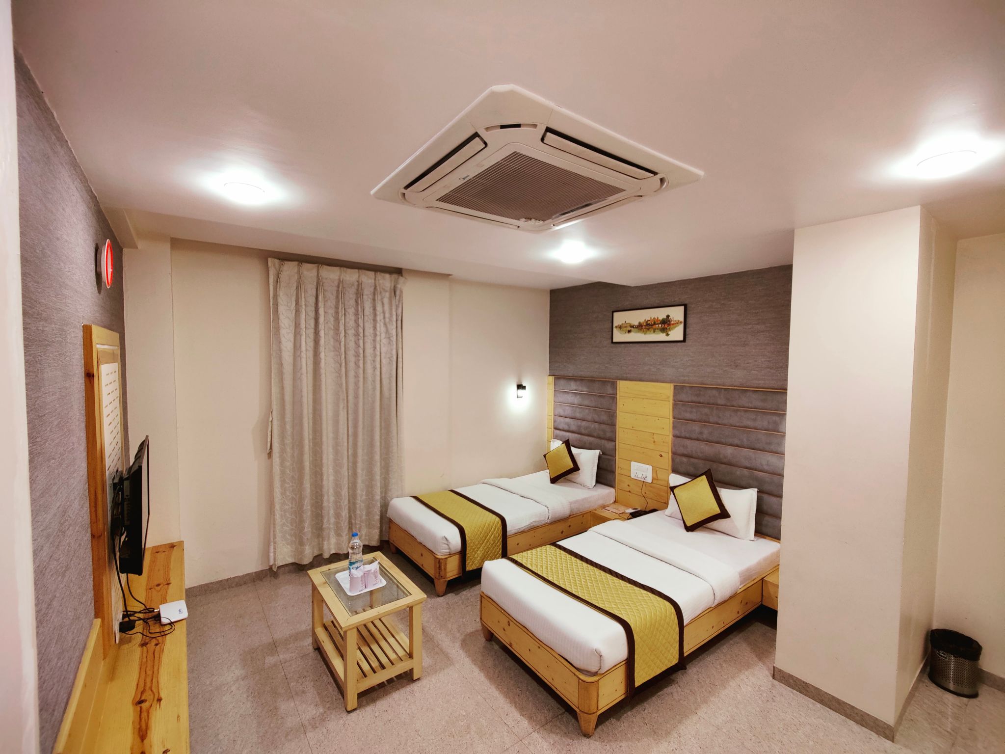 HOTEL DARSHAN INN Deluxe AC Room 17