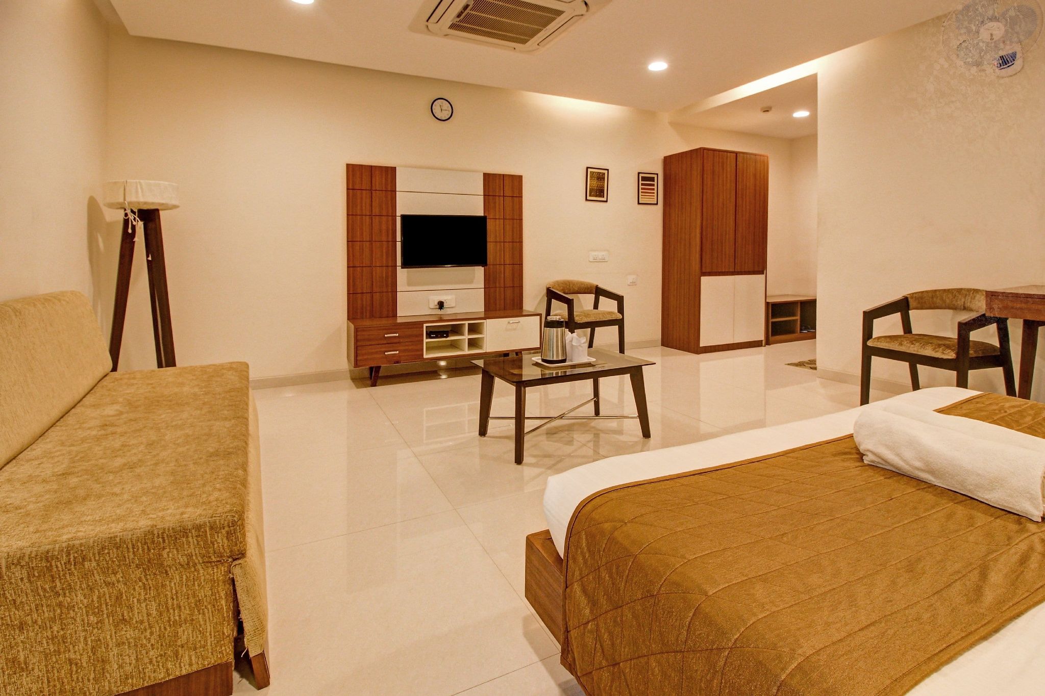 HOTEL DARSHAN INN Deluxe AC Room 26