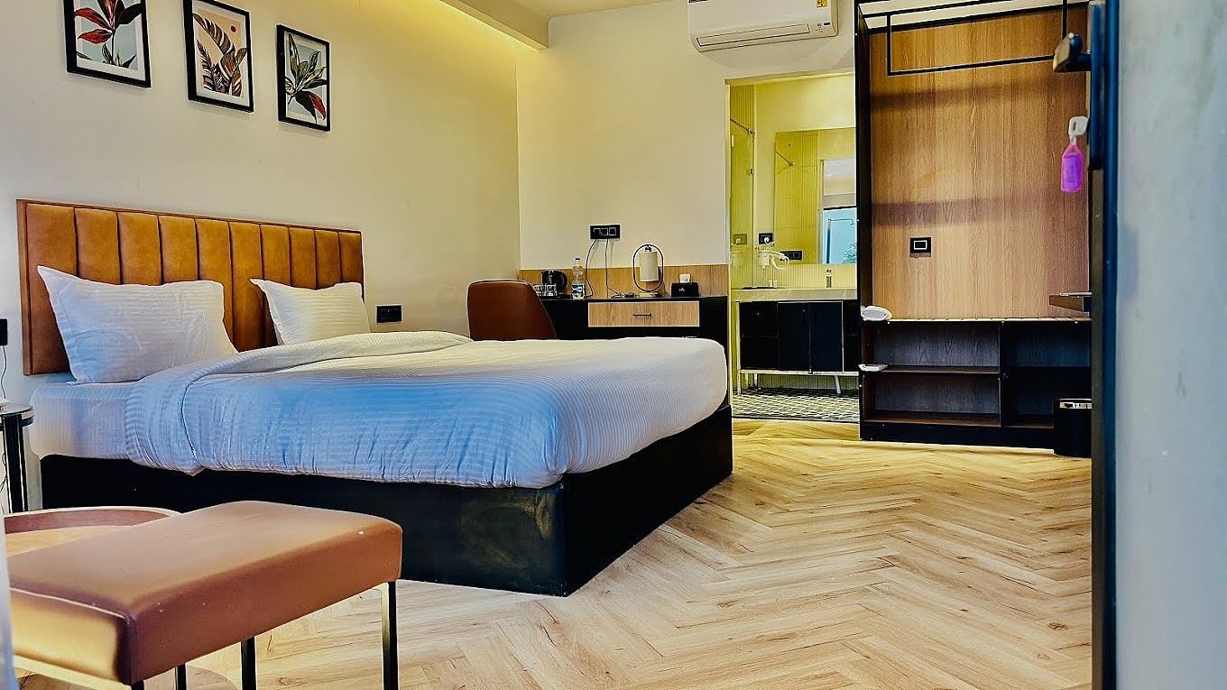 King Room With Pool View