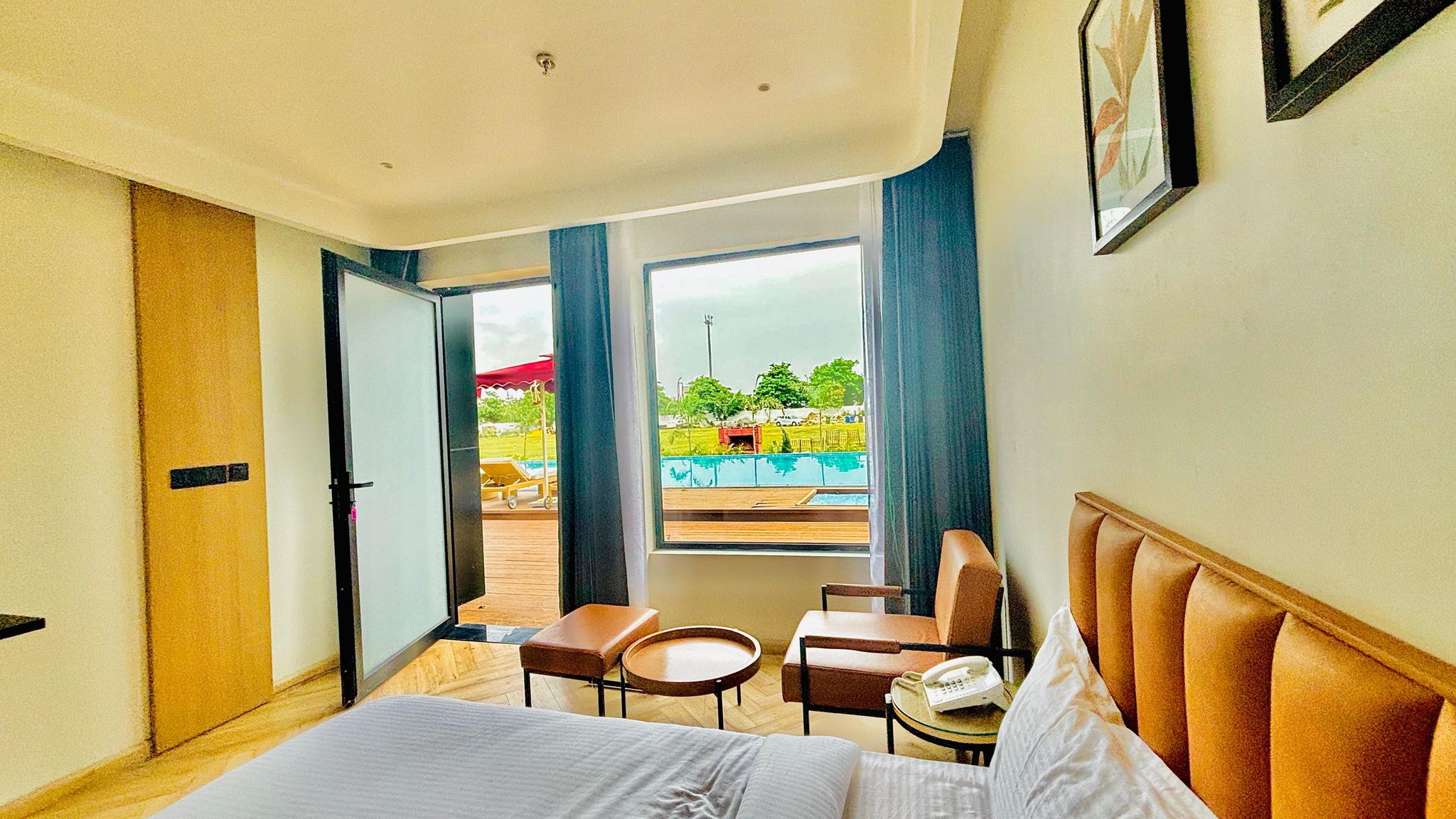 King Room With Pool View