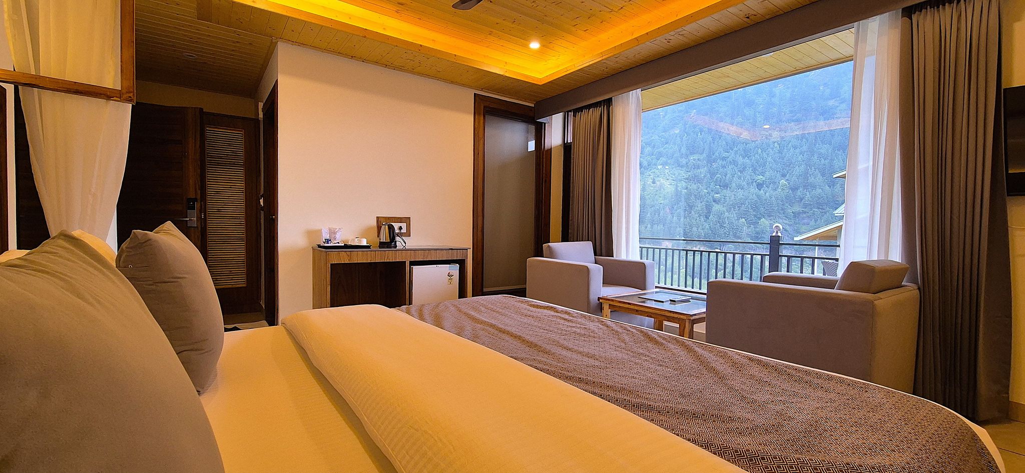 NAZAARA - A Luxe Retreat Superior (Private Balcony) 7