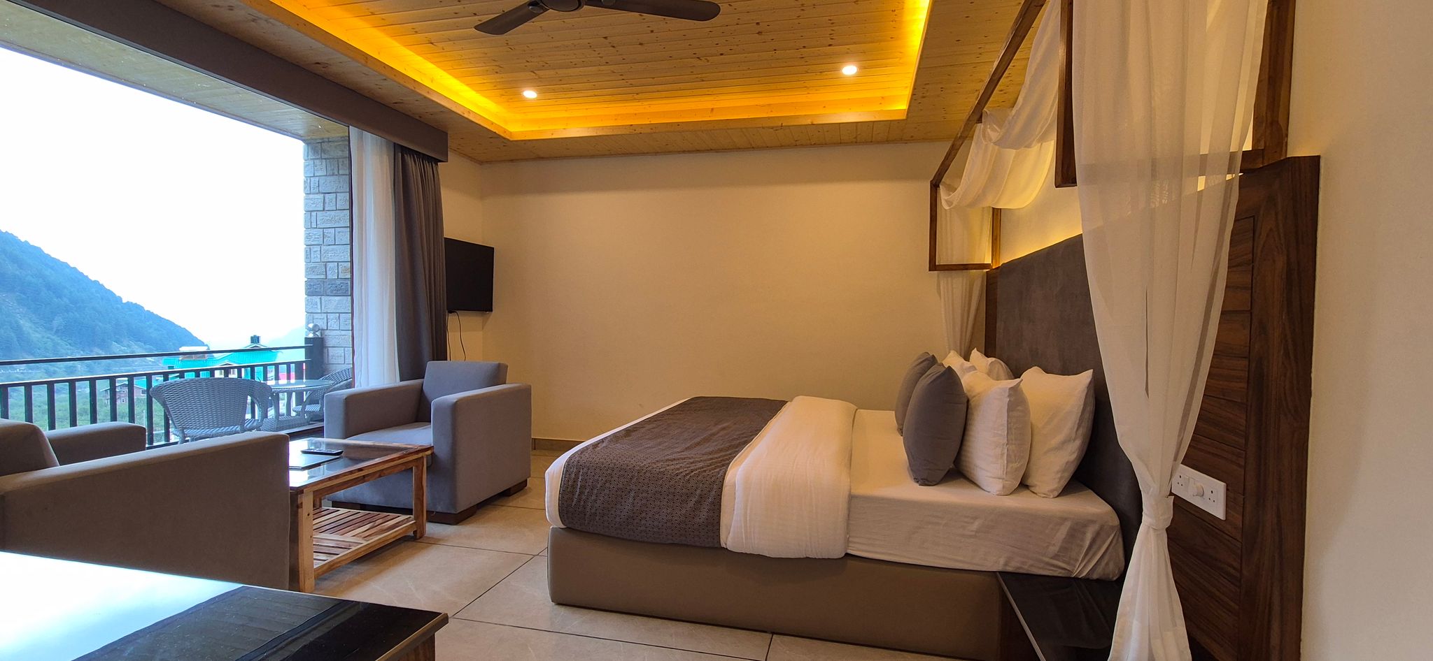 NAZAARA - A Luxe Retreat Superior (Private Balcony) 5