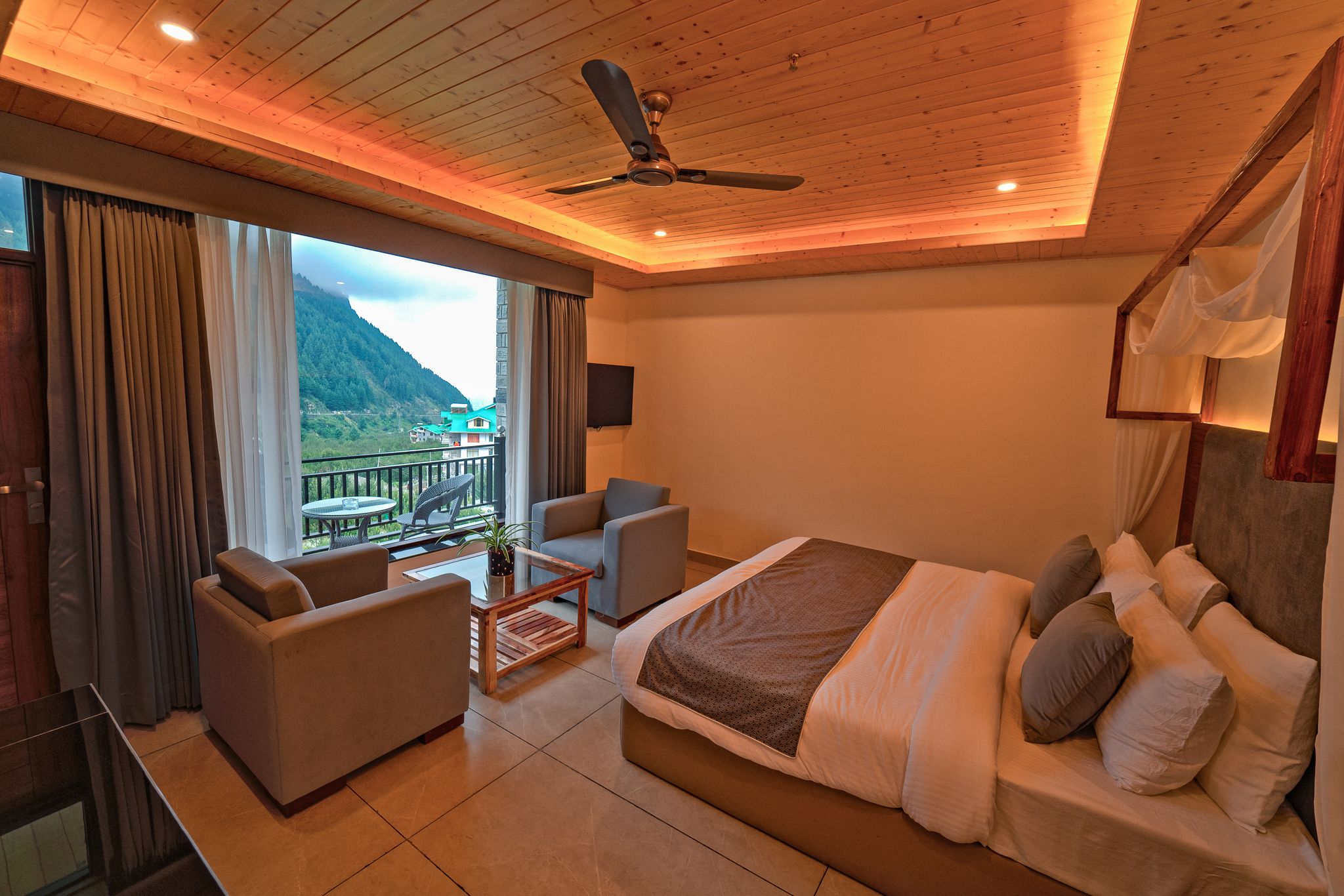 NAZAARA - A Luxe Retreat Superior (Private Balcony) 4