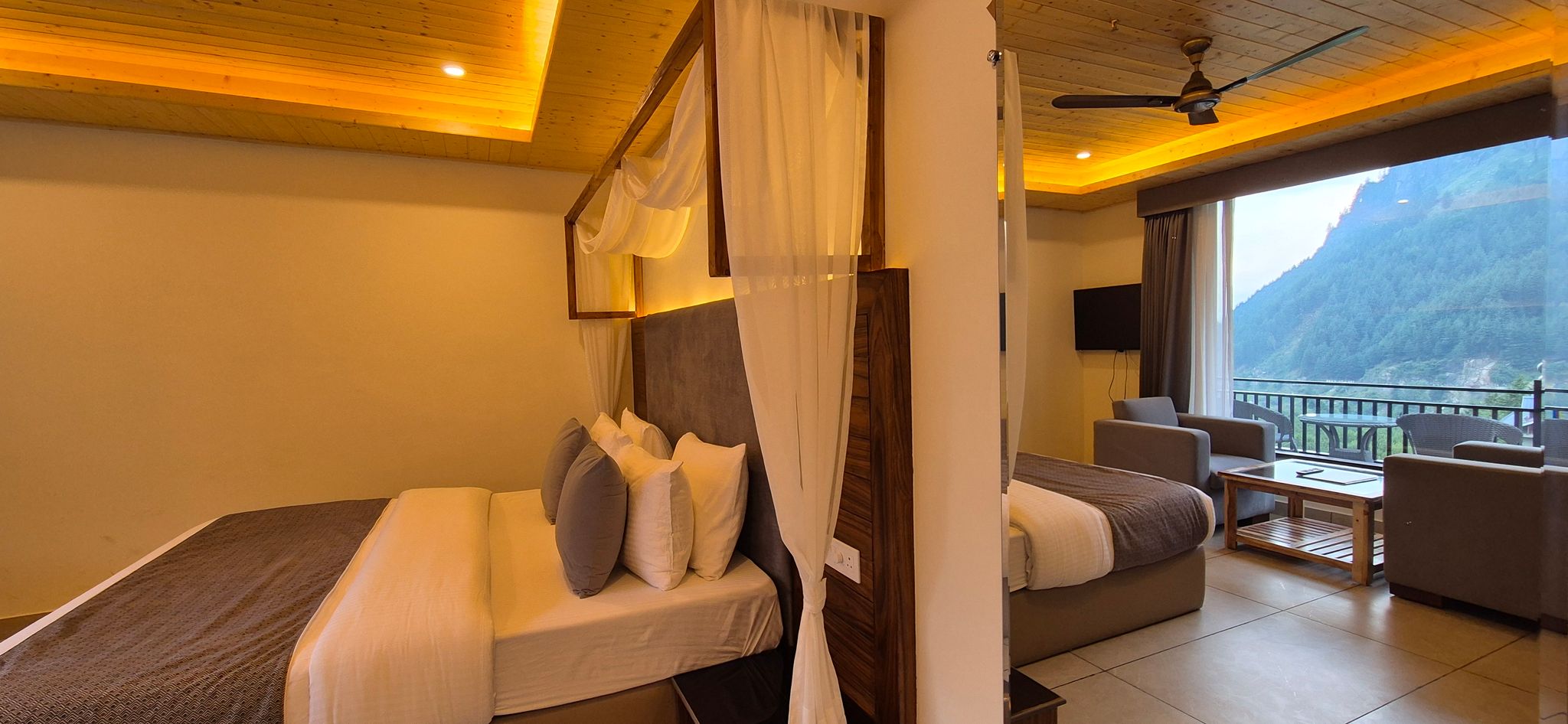 NAZAARA - A Luxe Retreat Superior (Private Balcony) 2