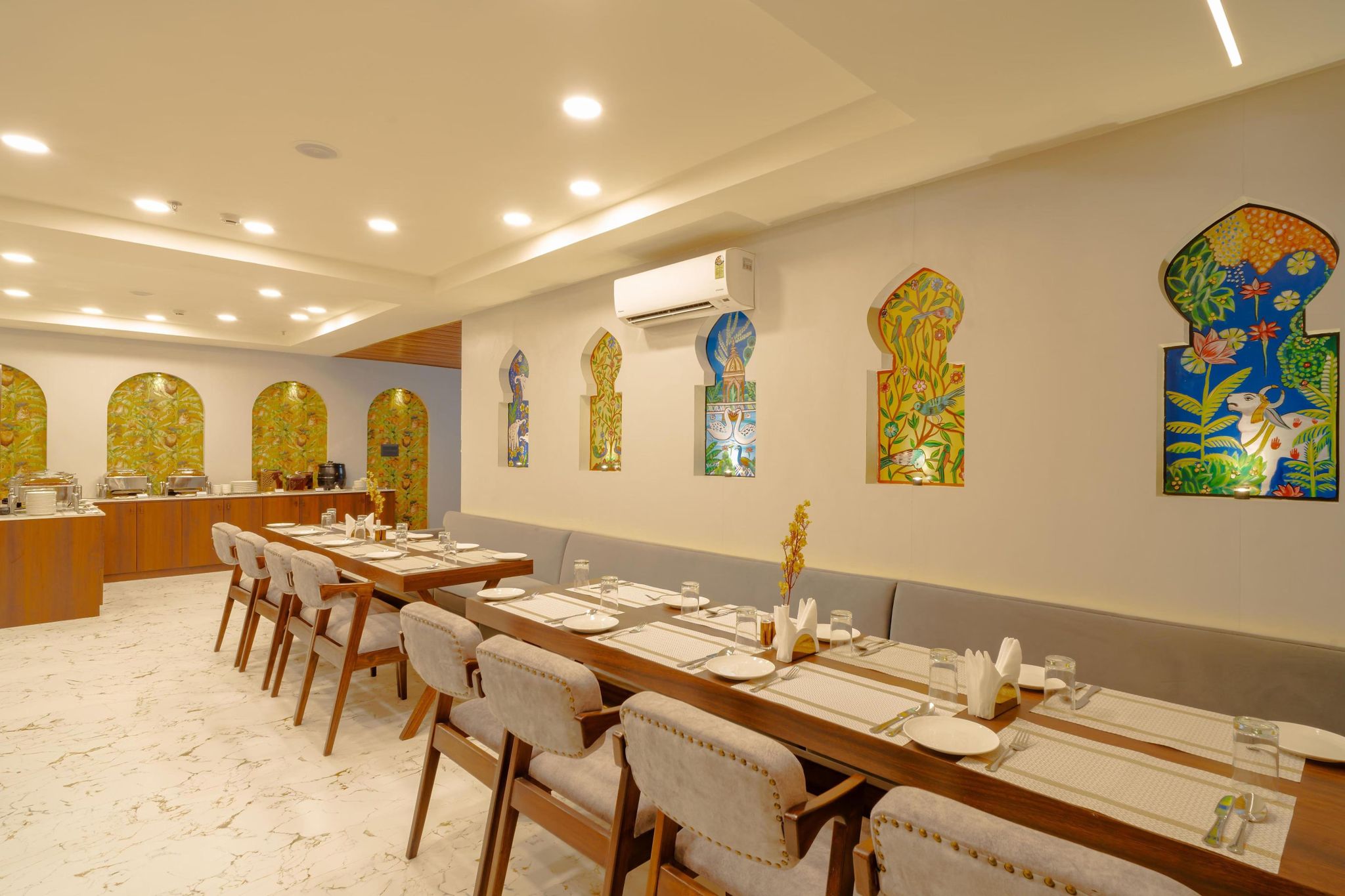 Food & Dining