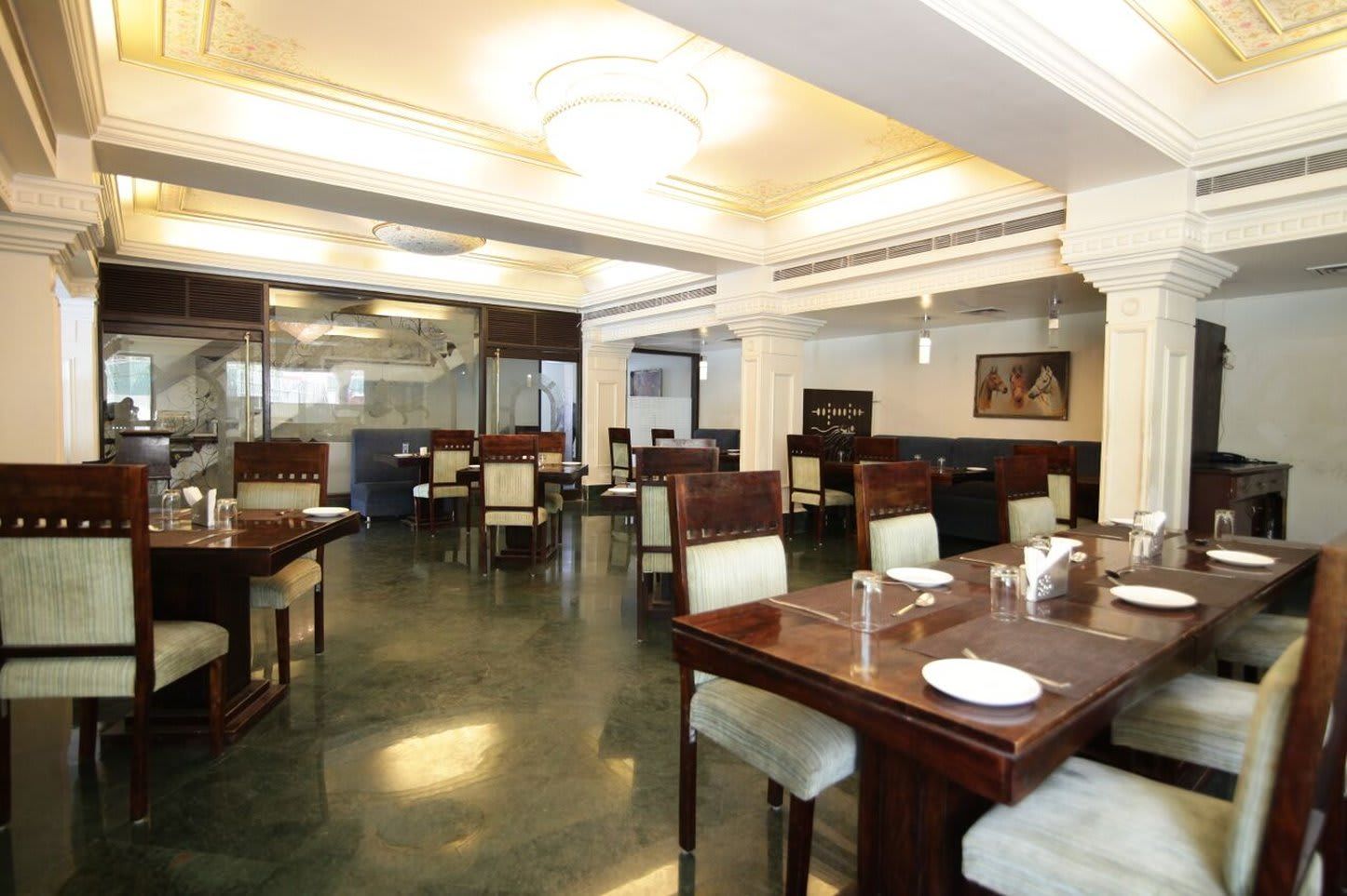 Food & Dining