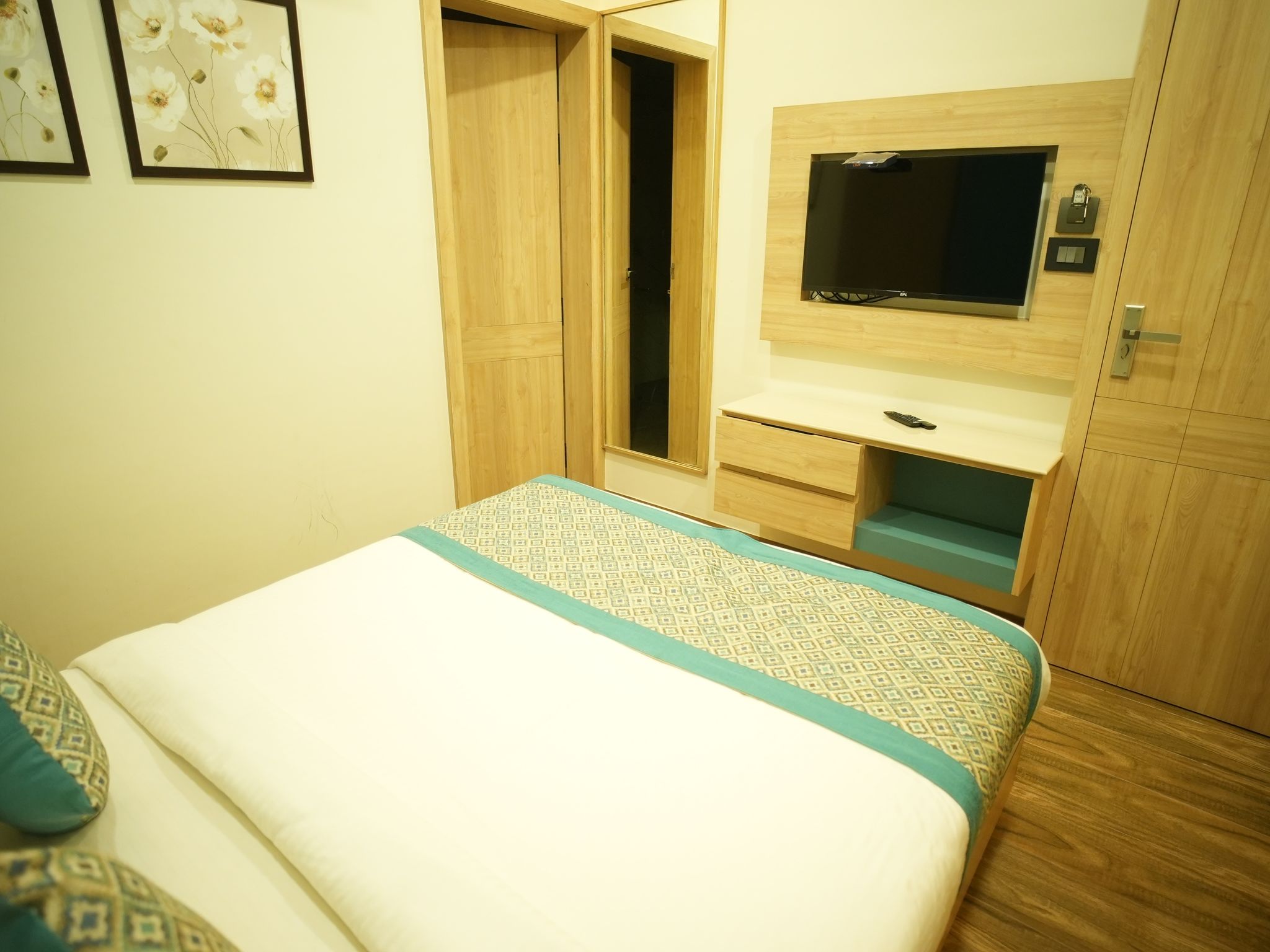 ROYAL RESIDENCY UDAIPUR- A BOUTIQUE STAY Basic Deluxe Room 9