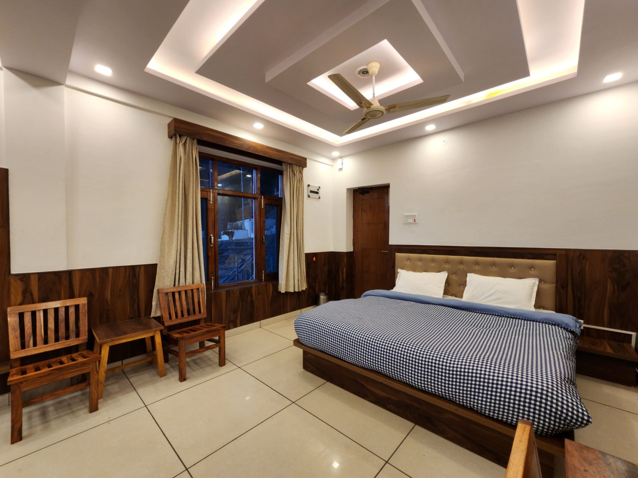 Superior Room with Balcony and Valley View