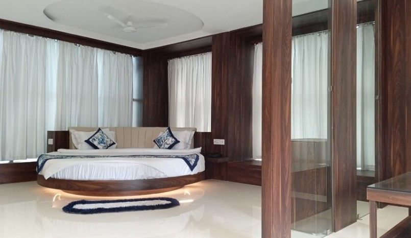 Luxury Deluxe Double Bed