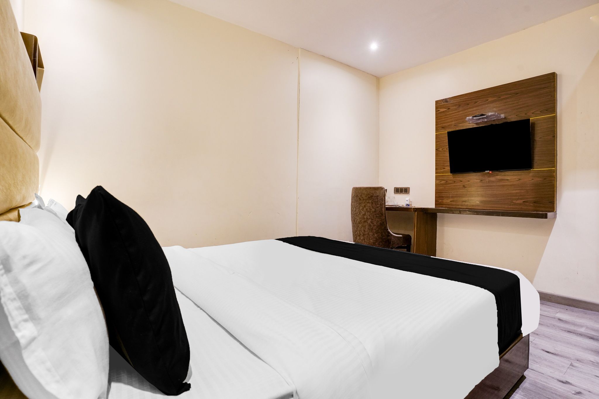 Super Collection O Andheri Near Western Express Highway