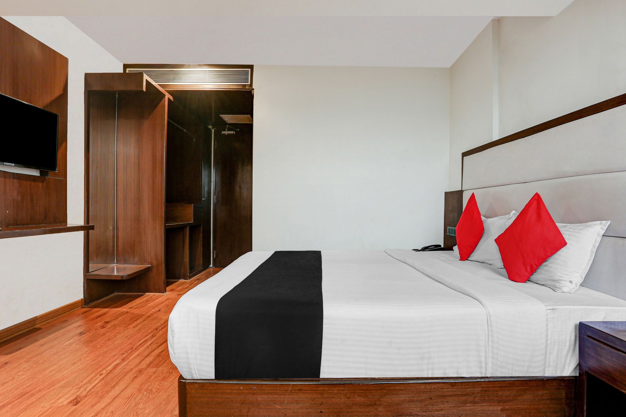 Super Collection O Andheri Near Western Express Highway