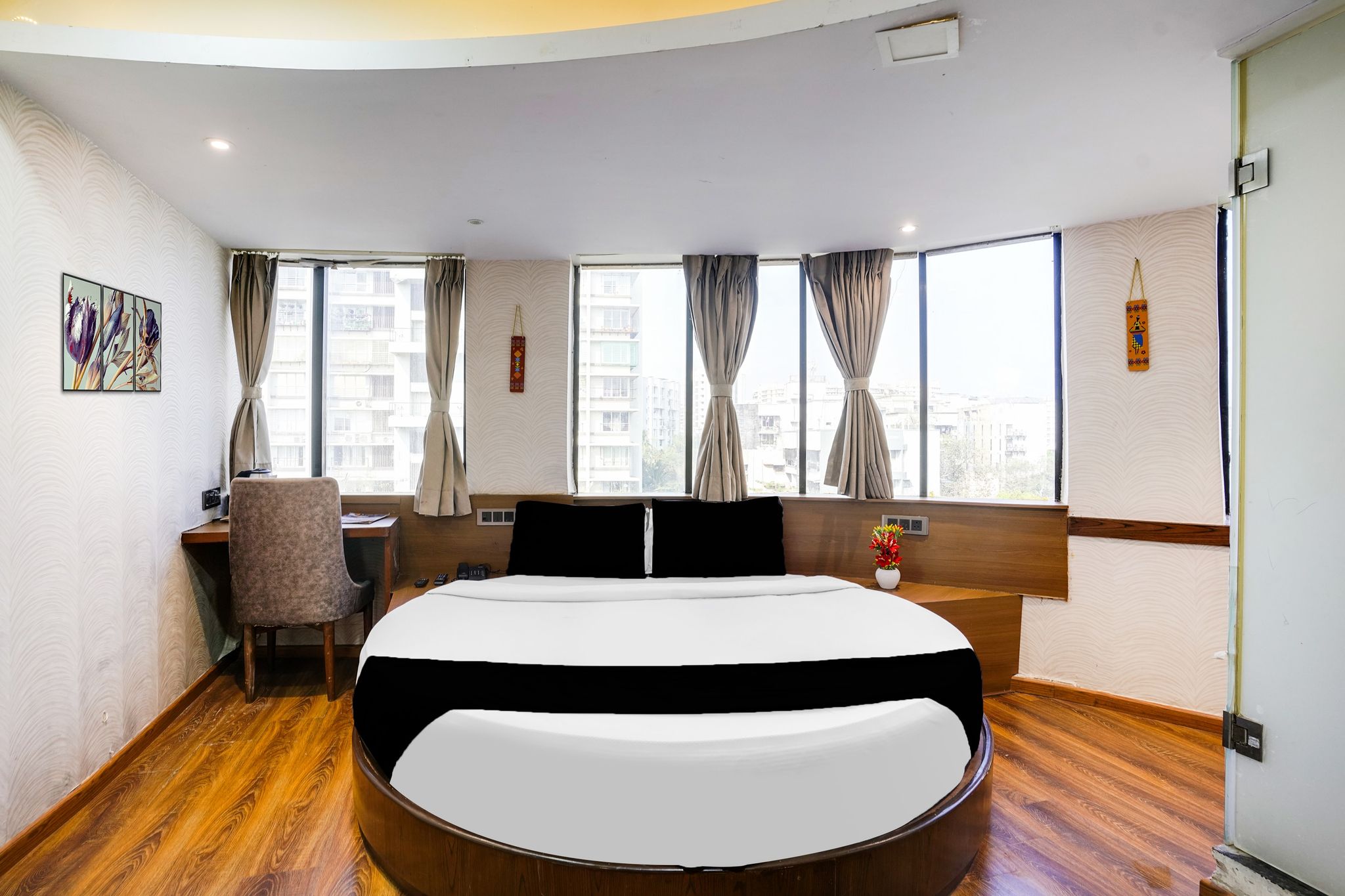Super Collection O Andheri Near Western Express Highway