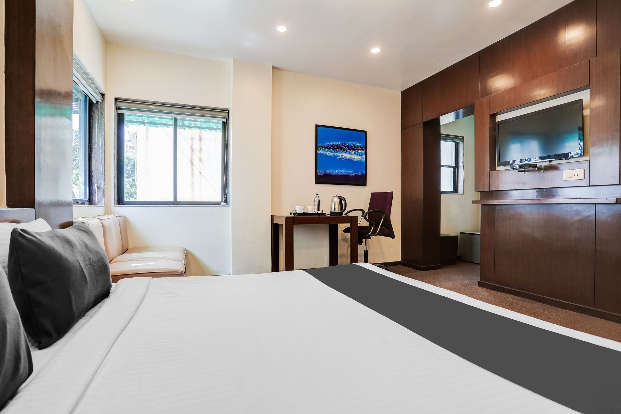 Townhouse Oak Ramdaspeth Downtown Classic 16