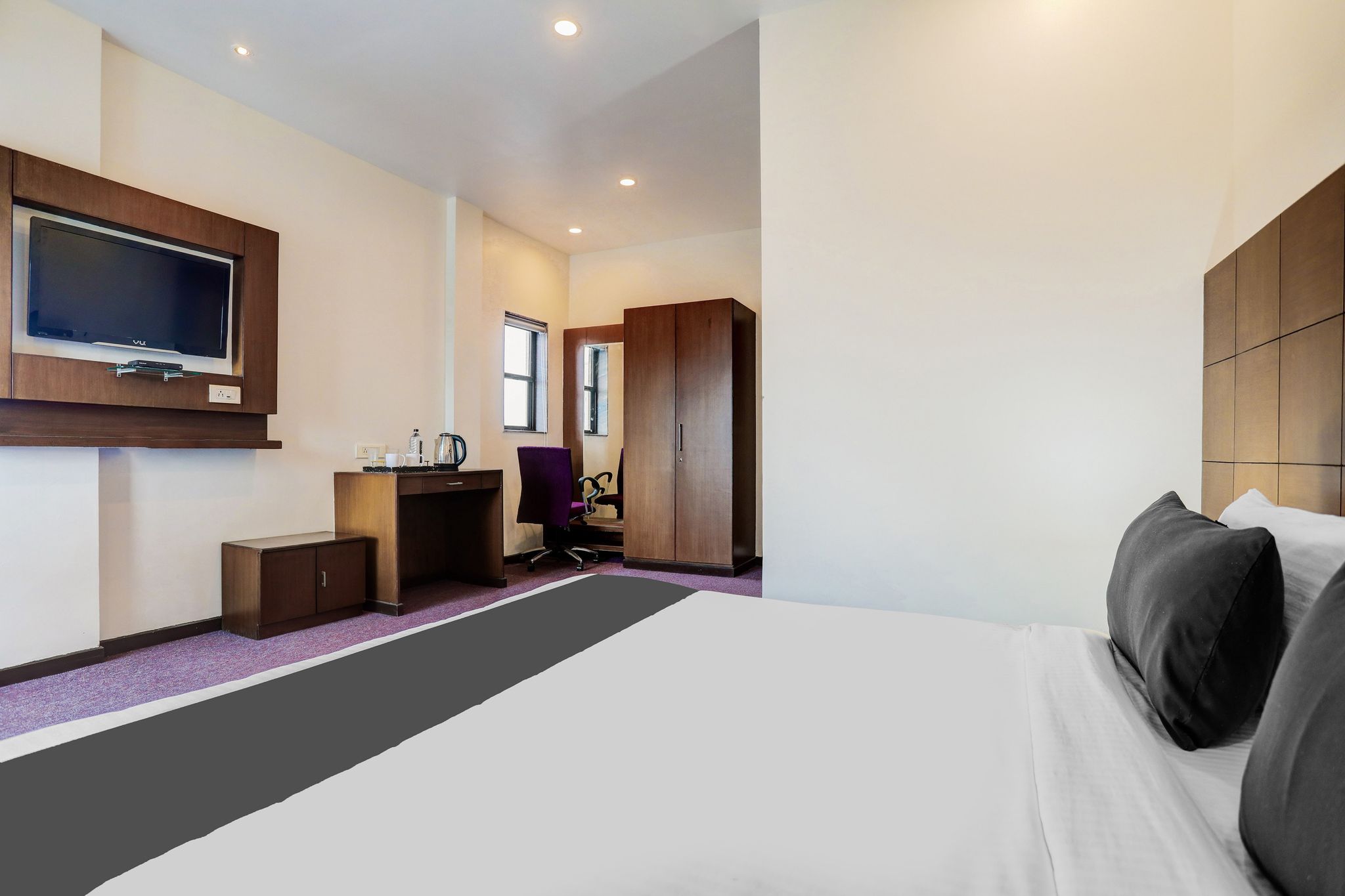 Townhouse Oak Ramdaspeth Downtown Classic 3