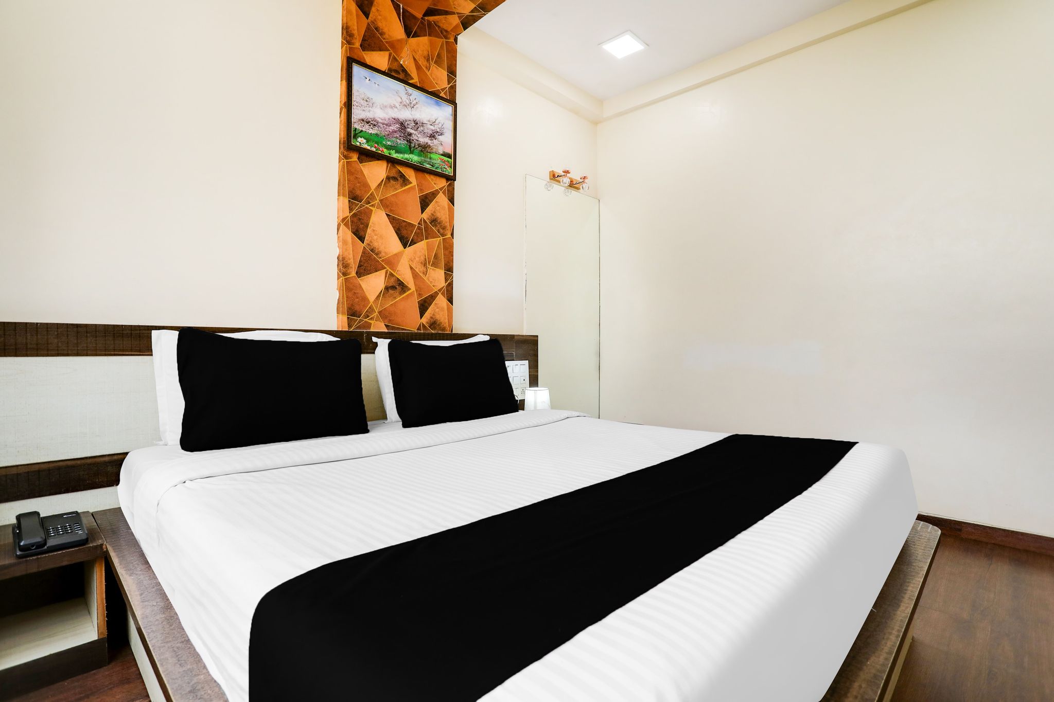 Hotel O Palkhi Road Near Sai Baba Temple Formerly Netra Sai Classic 9