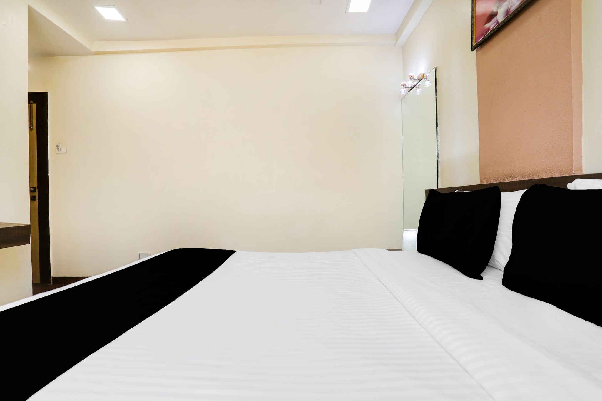 Hotel O Palkhi Road Near Sai Baba Temple Formerly Netra Sai Classic 6