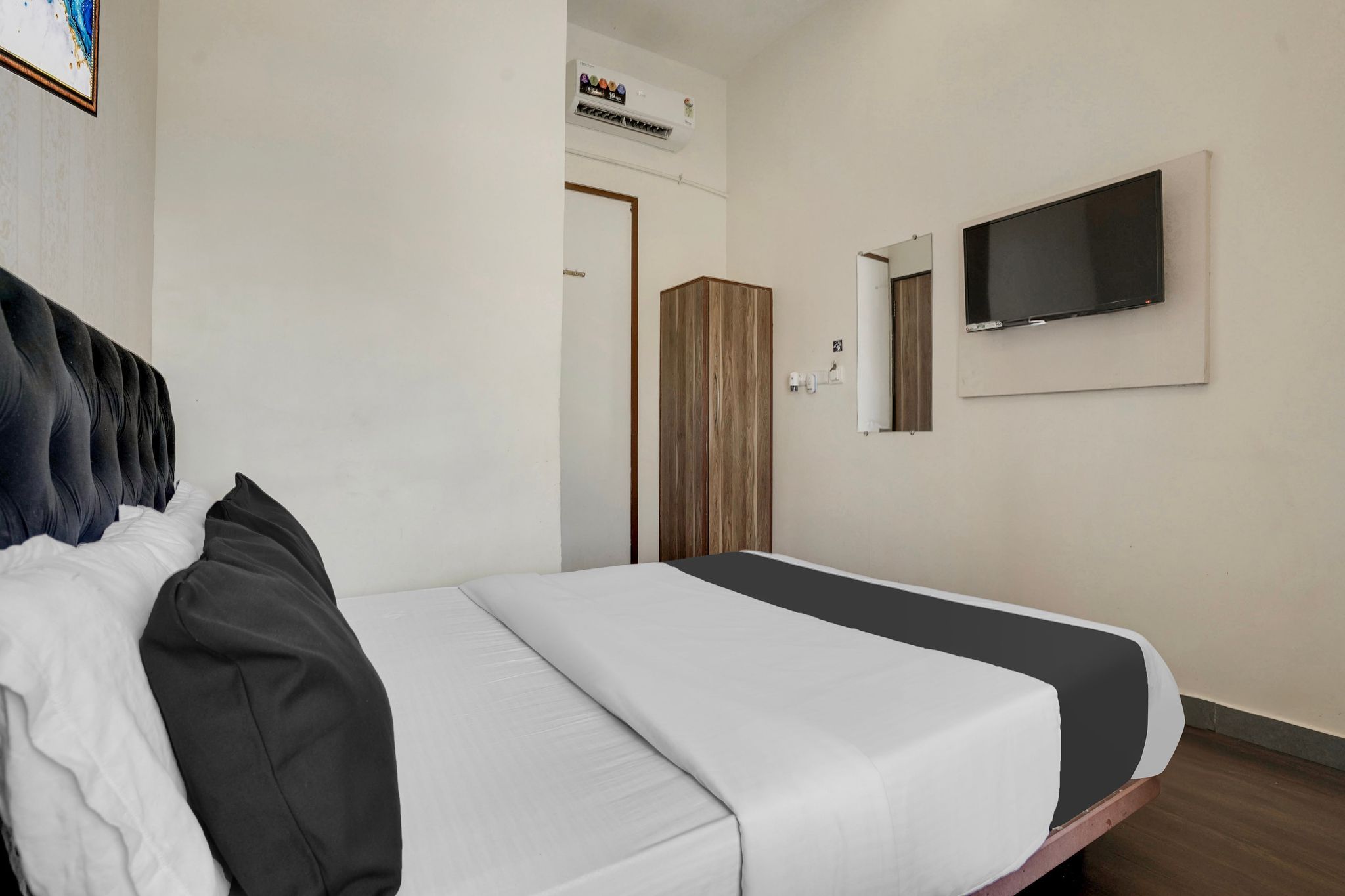 Collection O Ville Parle Formerly Freedom Star Classic 8