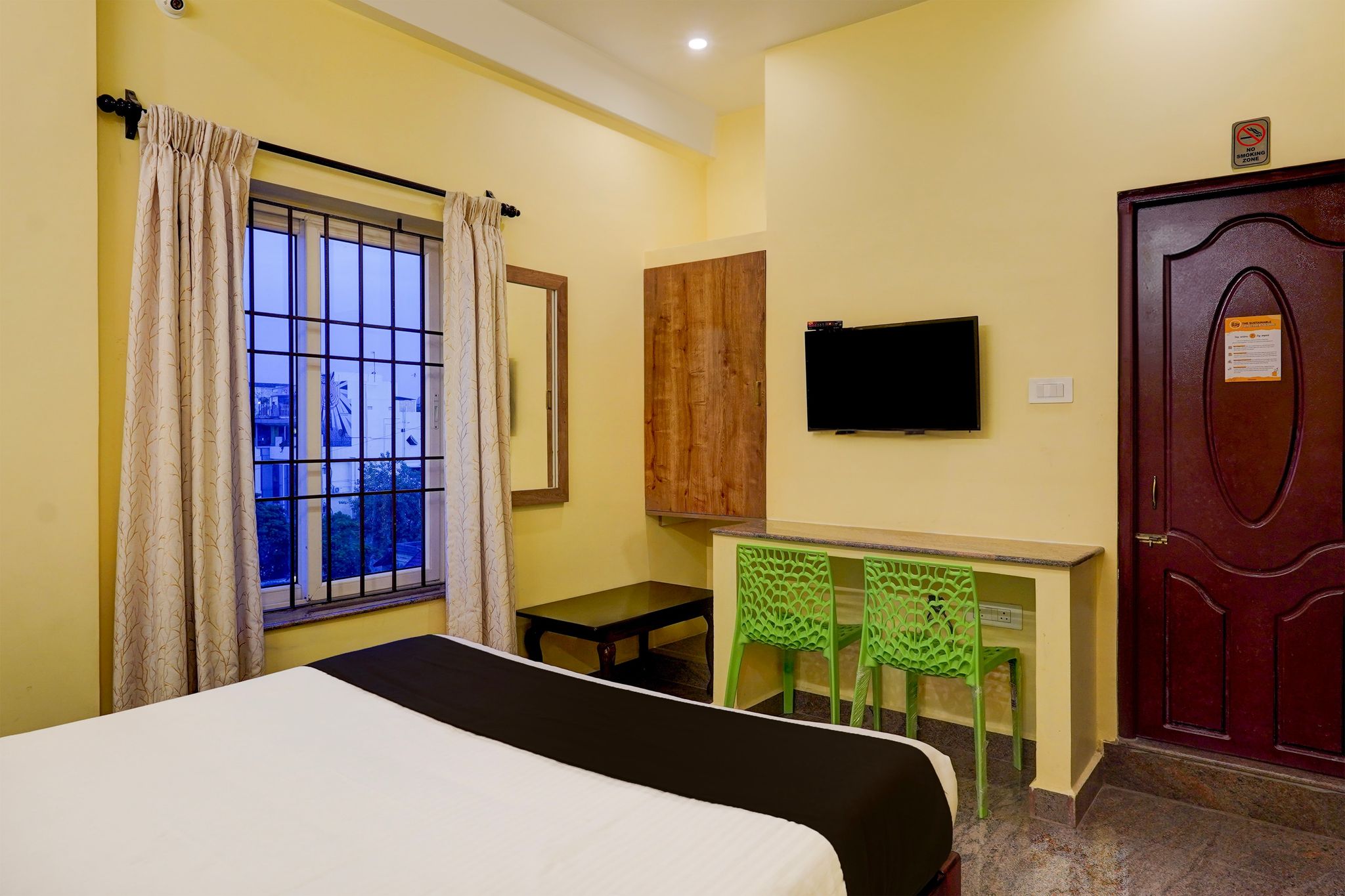 Super Townhouse White Town Rock Beach Formerly Prakasam Residency Classic 16