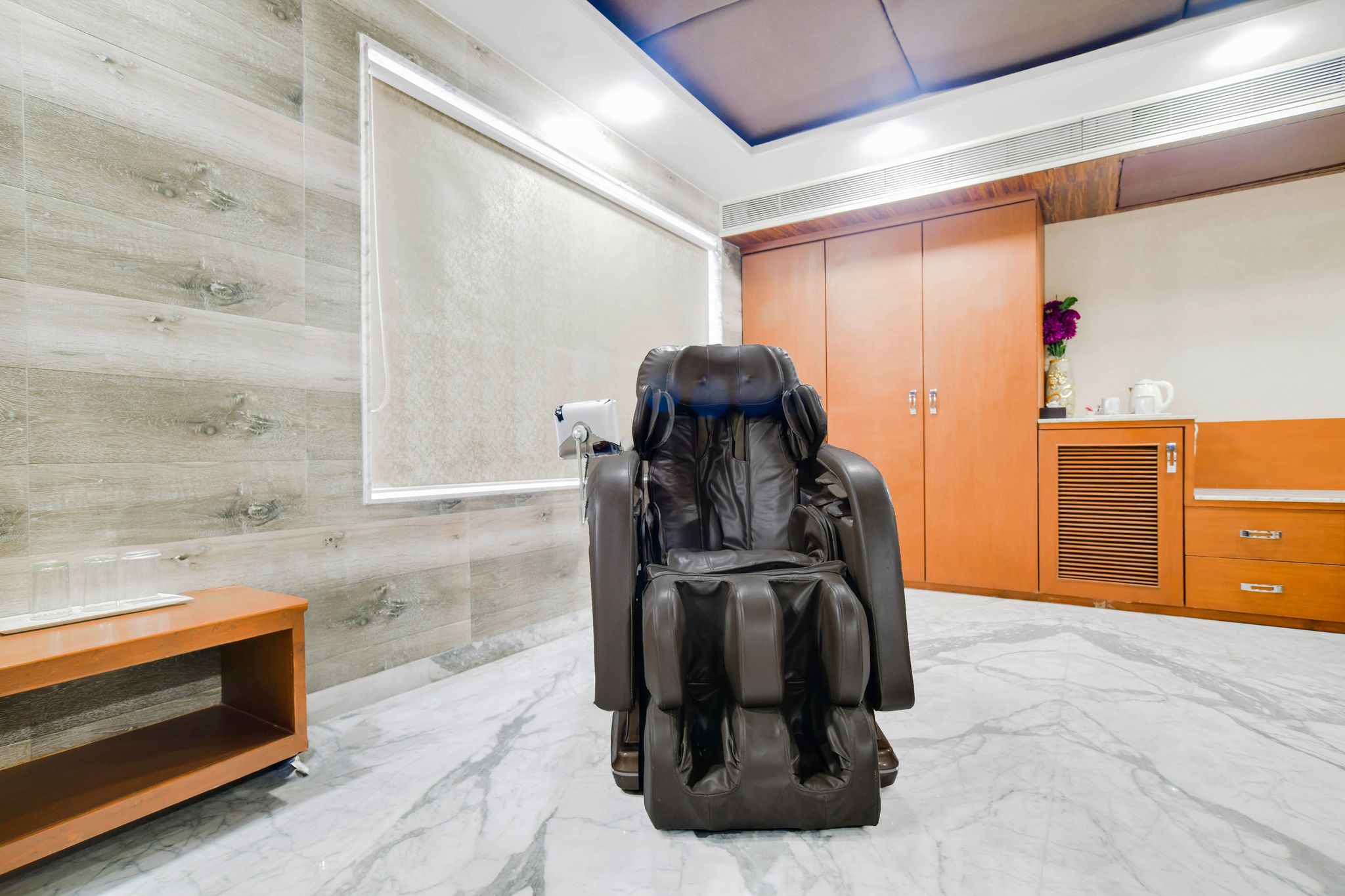 Palette by CheckIn Chappan Market Indore Formerly Sapphire Star Suite 23