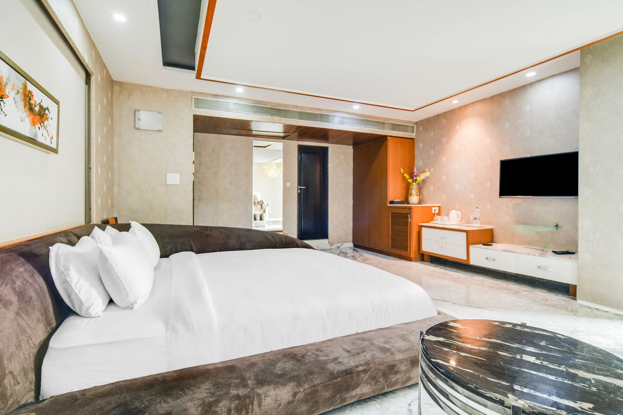 Palette by CheckIn Chappan Market Indore Formerly Sapphire Star Suite 10