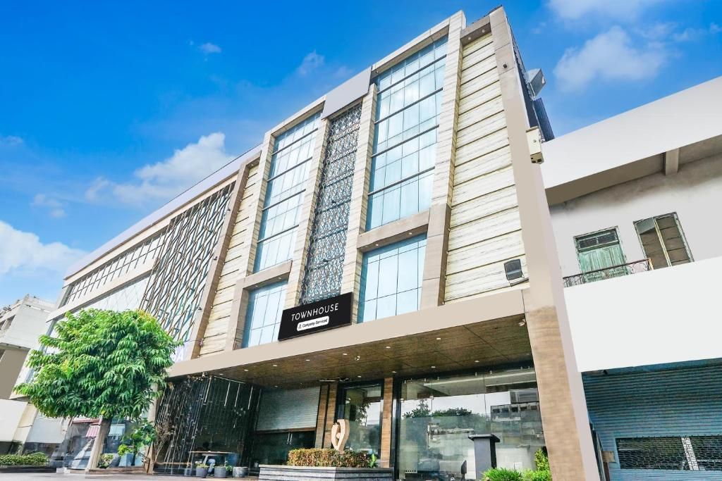 Super Townhouse Jhalawar Road Gumanpura Formerly Rockland